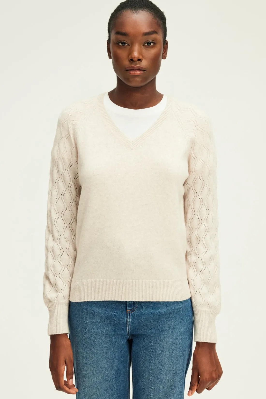 Pablo Pull en laine aux manches ajourées - JIOTI Beigerosé Fashion