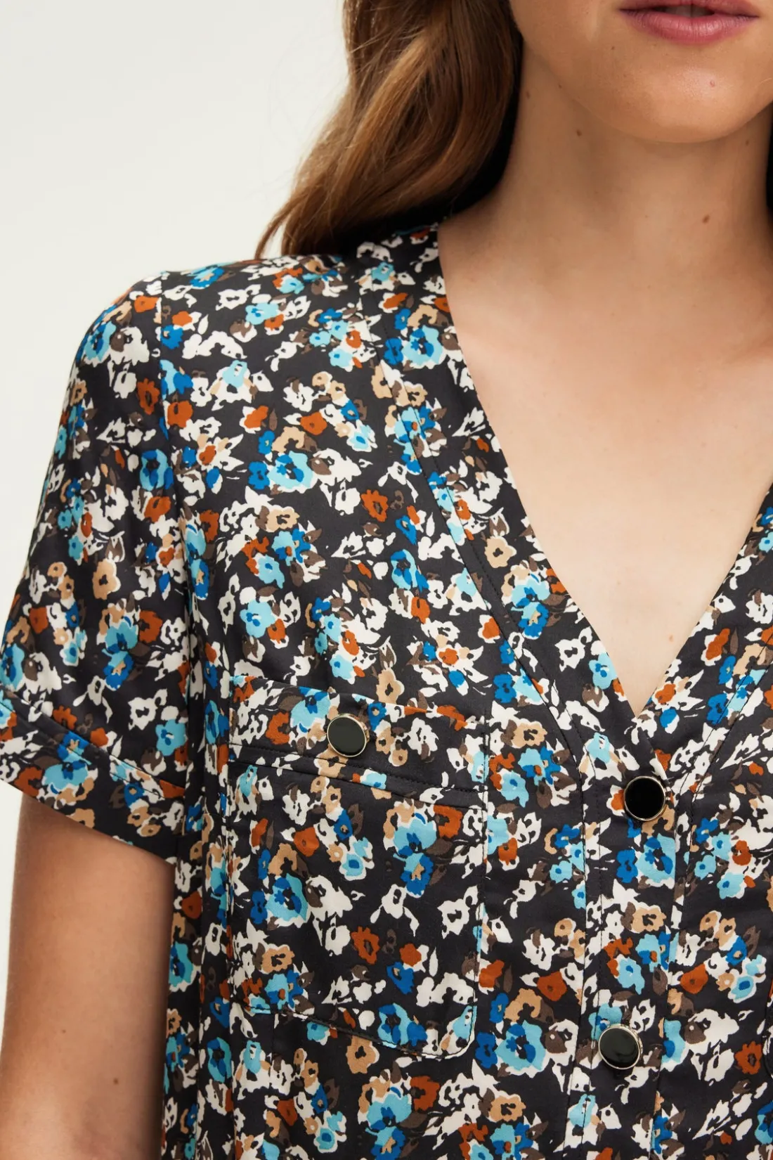 Pablo Robe courte cintrée à fleurs - SABRIA Noir Outlet
